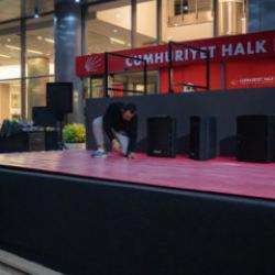 CHP Genel Merkezi'nde b&uuml;y&uuml;k hazırlık! Dikkat &ccedil;eken poster