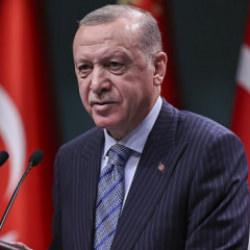Cumhurbaşkanı Erdoğan, vefatının 43. yılında Necip Fazıl Kısak&uuml;rek'i andı