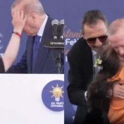 Down sendromlu k&uuml;&ccedil;&uuml;k kızdan sahnede Erdoğan'a sevgi g&ouml;sterisi! T&ouml;rene damga vurdu
