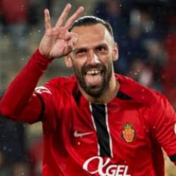 Fenerbah&ccedil;e ve Galatasaray ile anılan Vedat Muriqi'den veda gibi a&ccedil;ıklama
