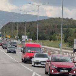 "Kilit kavşak" Kırıkkale'de bayram &ouml;ncesi trafik yoğunluğu s&uuml;r&uuml;yor