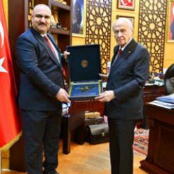 Devlet Bah&ccedil;eli, Kerk&uuml;k'&uuml;n ilk T&uuml;rkmen valisini kabul etti