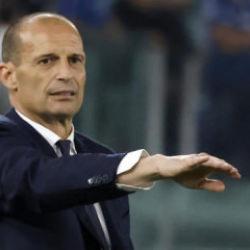 Milan'da teknik direkt&ouml;r Massimiliano Allegri ile yollar ayrıldı