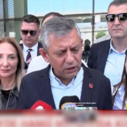 &Ouml;zg&uuml;r &Ouml;zel 2020 Kurultayı i&ccedil;in "Onlardan medet umuyorlarsa zor duruma d&uuml;şerler" dedi