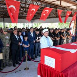 Şehit olan polis memurunun cenazesi Adana'da defnedildi