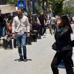 Van&rsquo;da bayram yoğunluğu: Caddeler doldu taştı