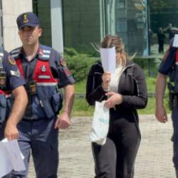 22 yaşındaki gen&ccedil; kız 47 bin adet uyuşturucu hapla yakalandı