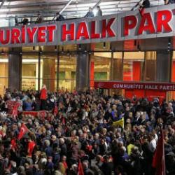 Cumhuriyetin elitleri mutlak butlana karşı