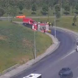Bağcılar'da itfaiye aracı devrildi: 2 yaralı