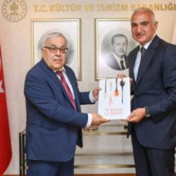 Bakan Ersoy, Rusya B&uuml;y&uuml;kel&ccedil;isi Verşinin&rsquo;i kabul etti