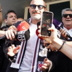 Beşiktaş yeni teknik direkt&ouml;r&uuml; i&ccedil;in imza t&ouml;reni d&uuml;zenleyecek