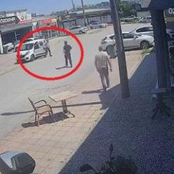 Bursa'da ara&ccedil; hırsızına meydan dayağı kamerada