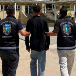 'Devlet biziz' dedi &ccedil;ocuk şube aldı!