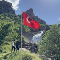 Irak sınırındaki şelaleye "Mehmet&ccedil;ik dokunuşu"