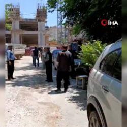 Kahramanmaraş'ta depreme video &ccedil;ekerken yakalandı: Panik anları kamerada