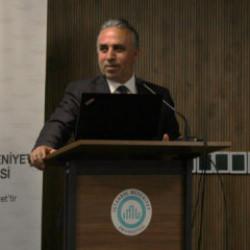 Medeniyet &Uuml;niversitesi'nde D. Mehmet Doğan konuşuldu