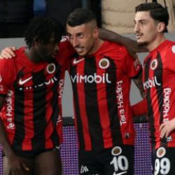 S&uuml;per Lig deviyle anlaştığı iddia edilmişti! Takımıyla s&ouml;zleşmesini feshetti