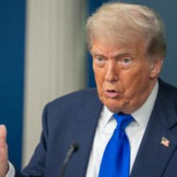 Trump'tan dikkat &ccedil;eken &ccedil;ıkış: Sessiz kalmak iyi olacak!