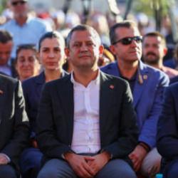 Vuruşa vuruşa &ccedil;ekilmek