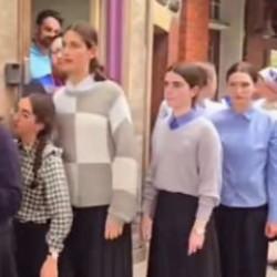 Kaybolan 71 kız &ouml;ğrenci t&uuml;nelde bulundu