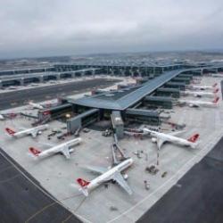 T&uuml;rk havalimanları Avrupa'yı solladı: Dakiklikte ilk iki sıra İstanbul'un