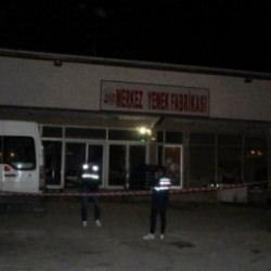 Taşk&ouml;pr&uuml;&rsquo;de iş yeri baskını: Tartıştığı aş&ccedil;ıyı kurşun yağmuruna tuttu!