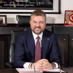 CHP&rsquo;li Buca Belediyesi'nde yeni skandal: İcraatları eleştiren simit&ccedil;iye dayak!