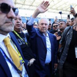 Fenerbah&ccedil;e'de 4 transfer g&uuml;ndemde! Aziz Yıldırım Mourinho'dan isteyecek