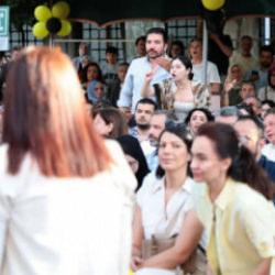 İstanbul Erkek Lisesi mezuniyet t&ouml;reninde provokasyona DES'ten tepki: Vesayet arayışı!