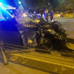 İstanbul'da korkutan kaza! İki ara&ccedil; bir anda alev topuna d&ouml;nd&uuml;