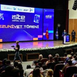 YT&Uuml;'de &ldquo;İş&rsquo;te Yapay Zeka&rdquo; mezuniyet t&ouml;reni d&uuml;zenlendi! Bakan Kacır &ouml;nemli mesajlar verdi