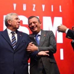 Kendi kalesine r&ouml;veşata &ccedil;eken muhalifler kıraathanesi