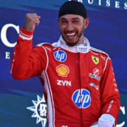 Lewis Hamilton'dan İspanya'da muhteşem zafer