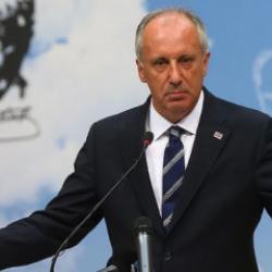 Muharrem İnce'nin s&uuml;rpriz &ccedil;ıkışı &Ouml;zg&uuml;r &Ouml;zel'i kızdırdı! Ne diyeceğini bilemedi