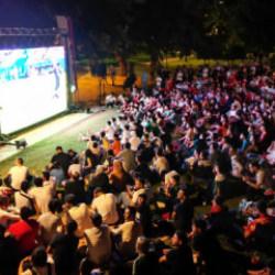 Gaziantep B&uuml;y&uuml;kşehir, milli heyecana binlerce vatandaşla ortak oluyor