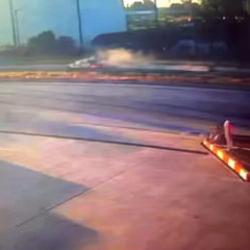 Otomobil ara&ccedil;lara &ccedil;arptı 1 kişi &ouml;ld&uuml;, o anlar kameraya yansıdı