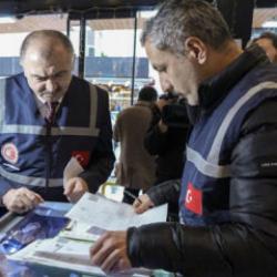Ticaret Bakanlığı'ndan servis &uuml;creti a&ccedil;ıklaması: Bunu yapan işletmeler yandı!