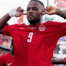 Dzeko'lu Bosna Hersek sonunu getiremedi! Kanada'yı Larin kurtardı