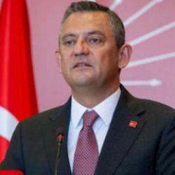 Şok iddia! Parti lideri a&ccedil;ıkladı: &Ouml;zg&uuml;r &Ouml;zel bize katılmak istedi