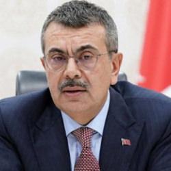 T&uuml;m okullarda başlıyor: Artık kaldırıldı! MEB'ten yeni karar...