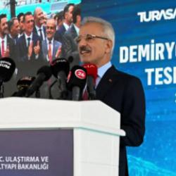 T&uuml;rkiye'nin yerli manevra lokomotifi Tanzanya'ya ihra&ccedil; edilecek