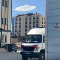 Y&uuml;ksekova semalarında "UFO" benzetmesi yapılan bulutlar hayran bıraktı