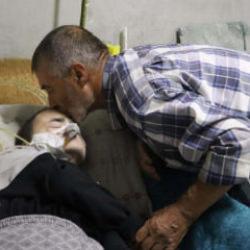 Hasta oğluna 40 yıldır bakan baba: Ben &ouml;d&uuml;kten sonra ona kimin bakacağını d&uuml;ş&uuml;n&uuml;yorum