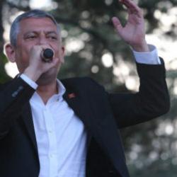 &Ouml;zg&uuml;r &Ouml;zel beklemediği yerden darbe yedi! Planları alt&uuml;st oldu