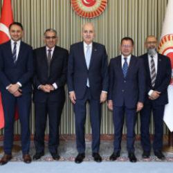 Meclis Başkanı Kurtulmuş, Birleşik Krallık ile ilgili heyeti kabul etti
