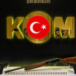 Denizli&rsquo;de yasa dışı silah ticaretine darbe: Operasyonda 3 zanlı tutuklandı!