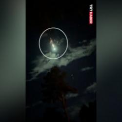 ABD'de geceyi aydınlatan meteor kameraya yansıdı