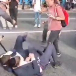 İsrail'de sokaklar karıştı: Askere gitmek istemeyeni copla d&ouml;vd&uuml;ler