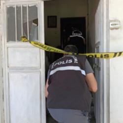 Adıyaman'da ş&uuml;pheli olay! Polis memuru arkadaşının evinde &ouml;l&uuml; bulundu 