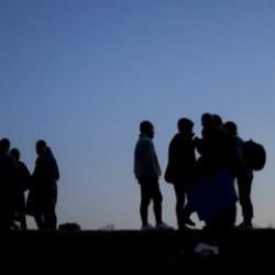Afrika g&ouml;&ccedil; alarmı veriyor: Milyonlarca insan evini terk ediyor